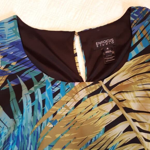 EnFocus Studio Dress Size 4 Palm Leaves Sleeveless Blues Tan Green Lightweight - Picture 2 of 10